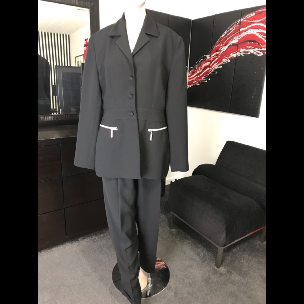 COMME CA des  halles Paris black pantsuit